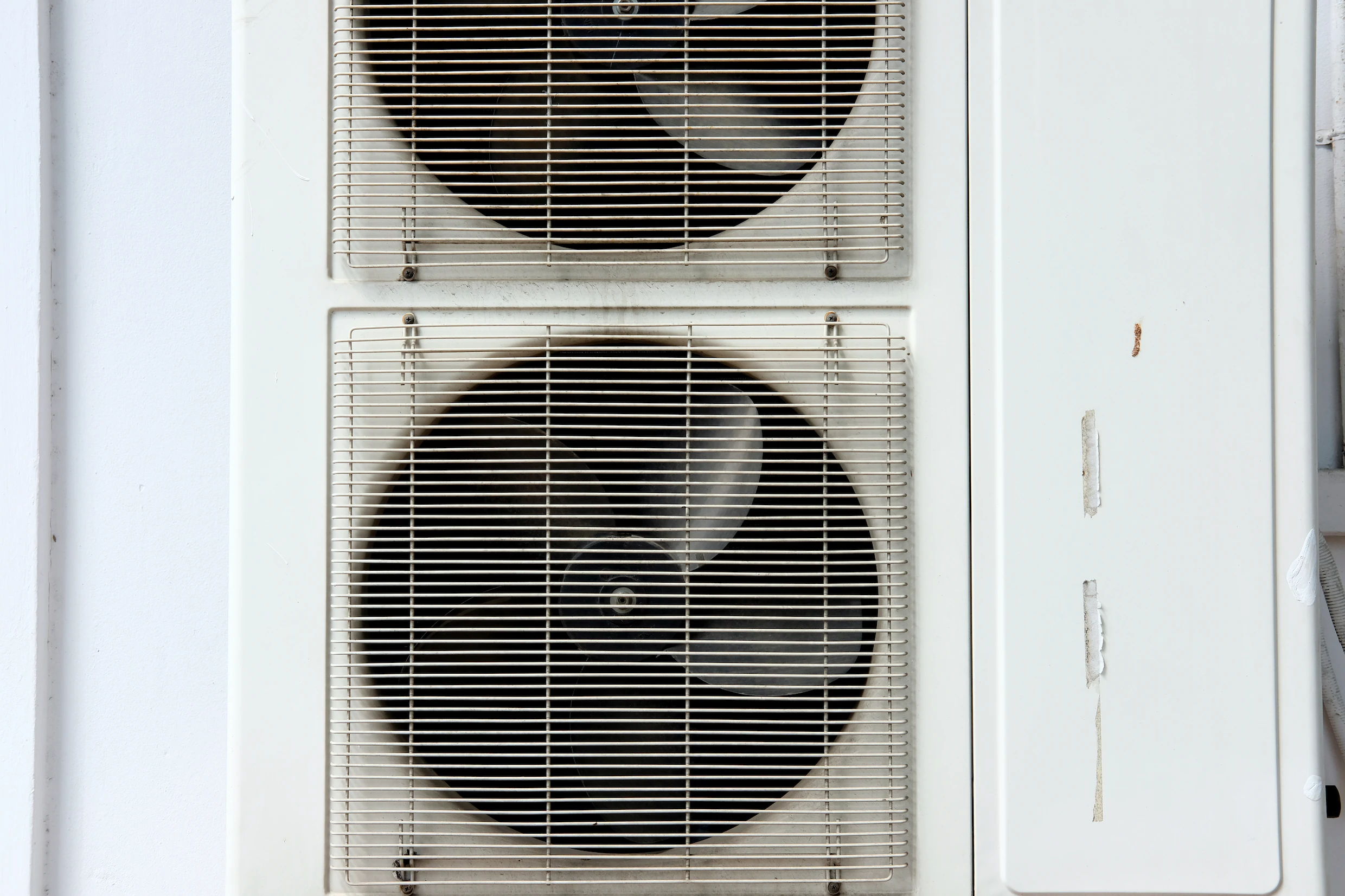 Help, het is warm! Kan ik mijn huis duurzaam verkoelen met een airco? (Trouw)