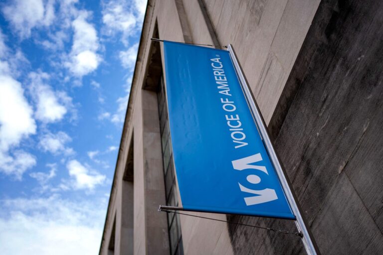 Wat is Voice of America, het internationale nieuwsmedium dat Trump wil sluiten? (Trouw)